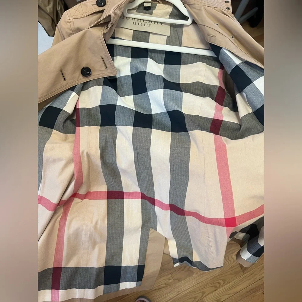 Burberry Tan Double-Breasted Trench Coat with Iconic Check Lining - Picture 13 of 16